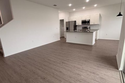 Touwnhouse à louer à Clermont, Floride: 3 chambres, 144.93 m2 № 2408496 - photo 13