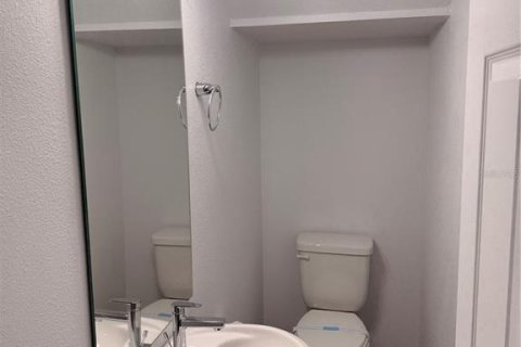 Touwnhouse à louer à Clermont, Floride: 3 chambres, 144.93 m2 № 2408496 - photo 11
