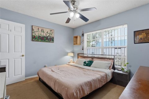 House in Tampa, Florida 2 bedrooms, 119.66 sq.m. № 2196285 - photo 26