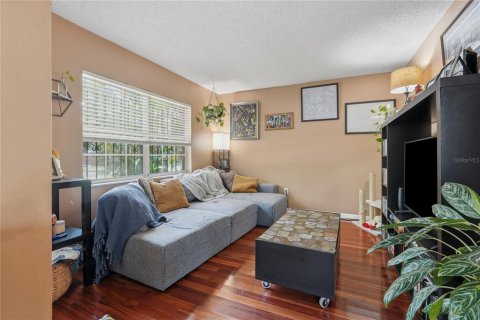 House in Tampa, Florida 2 bedrooms, 119.66 sq.m. № 2196285 - photo 5