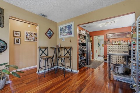 House in Tampa, Florida 2 bedrooms, 119.66 sq.m. № 2196285 - photo 22