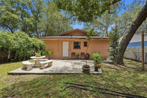 House in Tampa, Florida 2 bedrooms, 119.66 sq.m. № 2196285 - photo 13