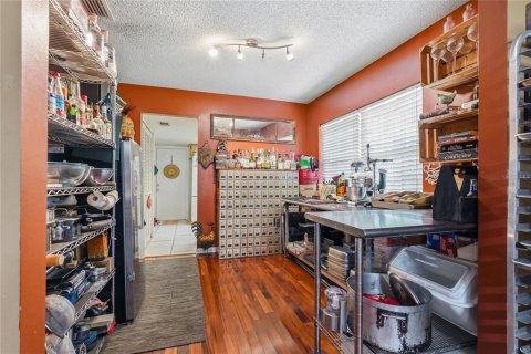 House in Tampa, Florida 2 bedrooms, 119.66 sq.m. № 2196285 - photo 6
