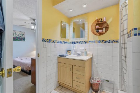 House in Tampa, Florida 2 bedrooms, 119.66 sq.m. № 2196285 - photo 28