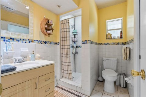 House in Tampa, Florida 2 bedrooms, 119.66 sq.m. № 2196285 - photo 9