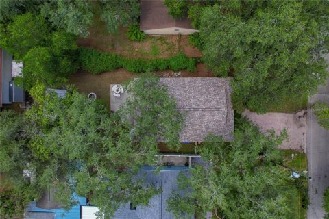 House in Tampa, Florida 2 bedrooms, 119.66 sq.m. № 2196285 - photo 15