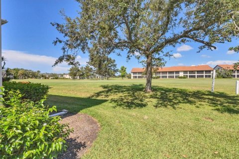 Condo in Venice, Florida, 2 bedrooms  № 1909855 - photo 28