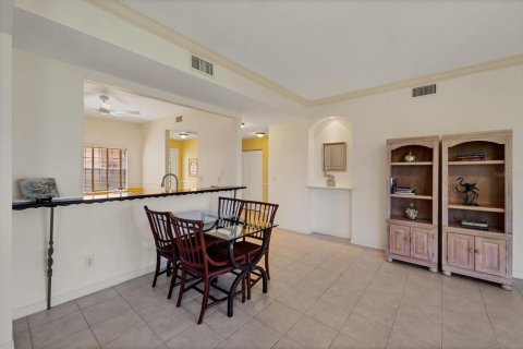 Condo in Venice, Florida, 2 bedrooms  № 1909855 - photo 8