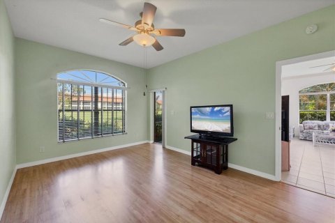 Condo in Venice, Florida, 2 bedrooms  № 1909855 - photo 18