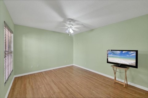 Condo in Venice, Florida, 2 bedrooms  № 1909855 - photo 21