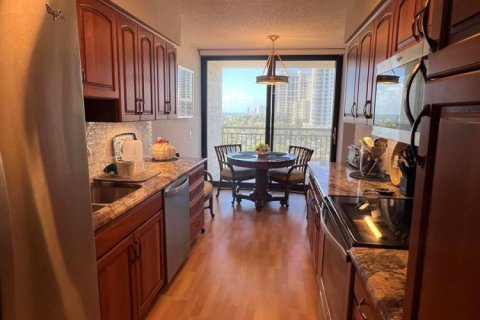 Condominio en venta en Riviera Beach, Florida, 2 dormitorios, 147.25 m2 № 2179151 - foto 13