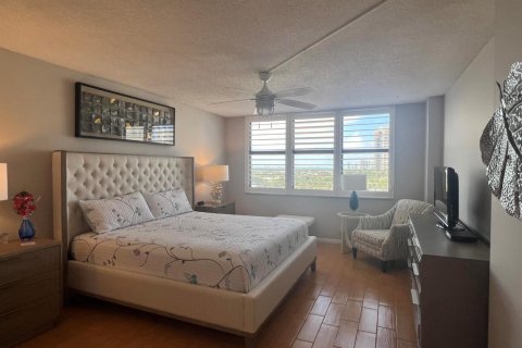 Condominio en venta en Riviera Beach, Florida, 2 dormitorios, 147.25 m2 № 2179151 - foto 18