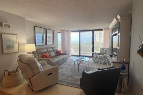 Condominio en venta en Riviera Beach, Florida, 2 dormitorios, 147.25 m2 № 2179151 - foto 7