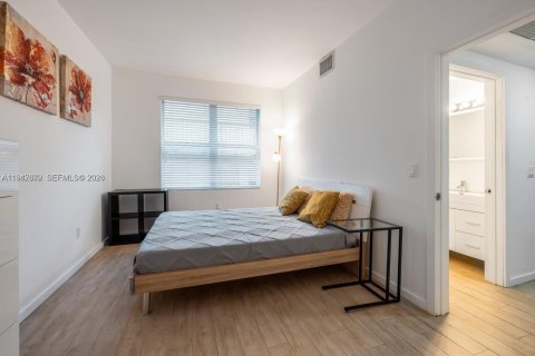 Copropriété à louer à Miami Beach, Floride: 1 chambre, 49.7 m2 № 1999222 - photo 9