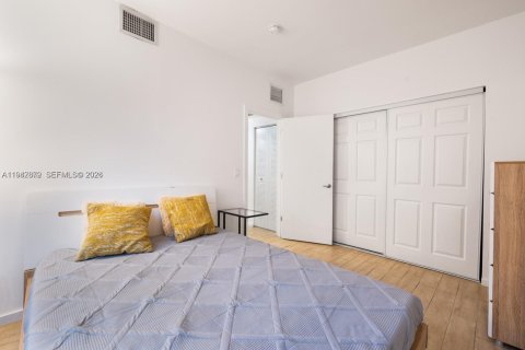 Copropriété à louer à Miami Beach, Floride: 1 chambre, 49.7 m2 № 1999222 - photo 11