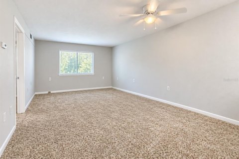 Copropriété à louer à Gainesville, Floride: 2 chambres, 81.2 m2 № 2358401 - photo 5
