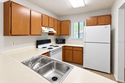 Copropriété à louer à Gainesville, Floride: 2 chambres, 81.2 m2 № 2358401 - photo 3