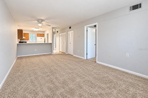 Copropriété à louer à Gainesville, Floride: 2 chambres, 81.2 m2 № 2358401 - photo 6