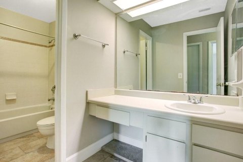 Снять в аренду кондоминиум в Орландо, Флорида 3 спальни, 122.54м2, № 2091469 - фото 16