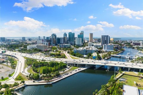 Adosado en venta en Saint Petersburg, Florida, 3 dormitorios, 168.52 m2 № 2097709 - foto 29
