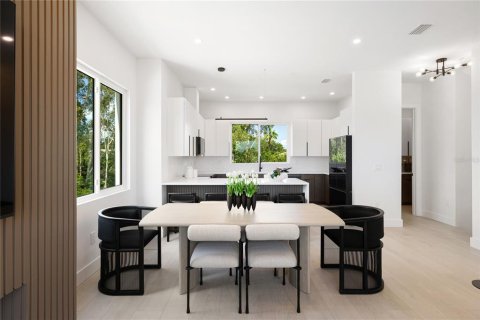 Adosado en venta en Saint Petersburg, Florida, 3 dormitorios, 168.52 m2 № 2097709 - foto 8