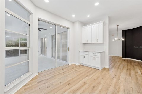 House in Tampa, Florida 4 bedrooms, 236.06 sq.m. № 1767024 - photo 17