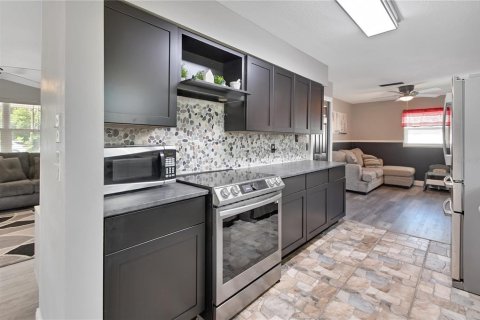 Купить виллу или дом в Делтона, Флорида 8 комнат, 150.87м2, № 1750739 - фото 9