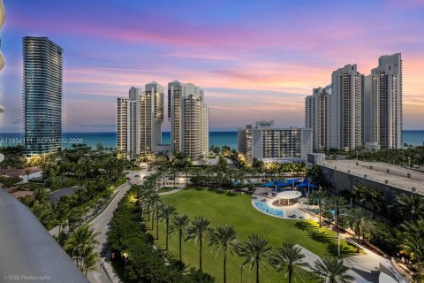 Copropriété à louer à Sunny Isles Beach, Floride: 1 chambre, 93.37 m2 № 2153307 - photo 2