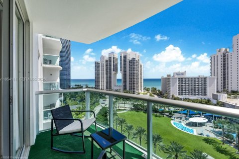 Copropriété à louer à Sunny Isles Beach, Floride: 1 chambre, 93.37 m2 № 2153307 - photo 3