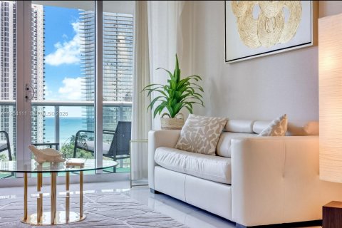 Copropriété à louer à Sunny Isles Beach, Floride: 1 chambre, 93.37 m2 № 2153307 - photo 5