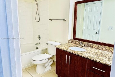 Apartamento en alquiler en Pembroke Pines, Florida, 2 dormitorios, 104.98 m2 № 2075549 - foto 9