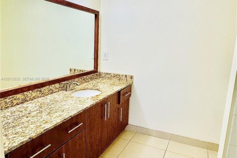 Apartamento en alquiler en Pembroke Pines, Florida, 2 dormitorios, 104.98 m2 № 2075549 - foto 10
