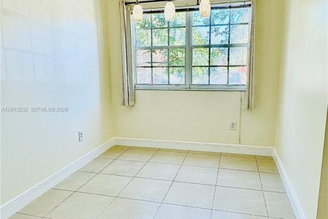 Apartamento en alquiler en Pembroke Pines, Florida, 2 dormitorios, 104.98 m2 № 2075549 - foto 6