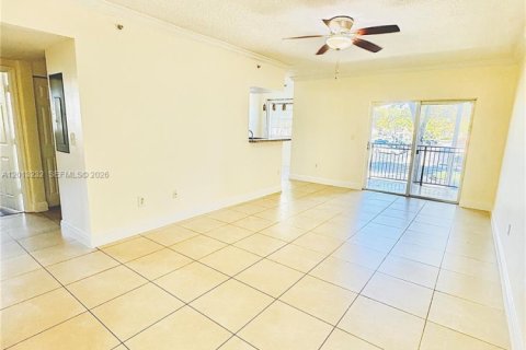 Apartamento en alquiler en Pembroke Pines, Florida, 2 dormitorios, 104.98 m2 № 2075549 - foto 4