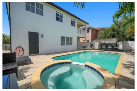 Villa ou maison à vendre à Hialeah, Floride: 5 chambres, 316.61 m2 № 1944296 - photo 26