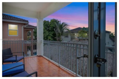 Villa ou maison à vendre à Hialeah, Floride: 5 chambres, 316.61 m2 № 1944296 - photo 23