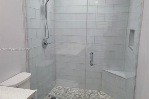 Condominio en alquiler en Doral, Florida, 2 dormitorios, 75.99 m2 № 1954802 - foto 15