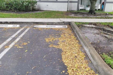 Condominio en alquiler en Doral, Florida, 2 dormitorios, 75.99 m2 № 1954802 - foto 20