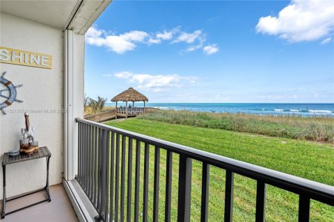 Condo in Jensen Beach, Florida, 2 bedrooms  № 1702643 - photo 20