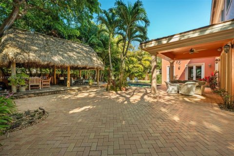 Casa en venta en Miami, Florida, 5 dormitorios, 451.88 m2 № 1476727 - foto 29