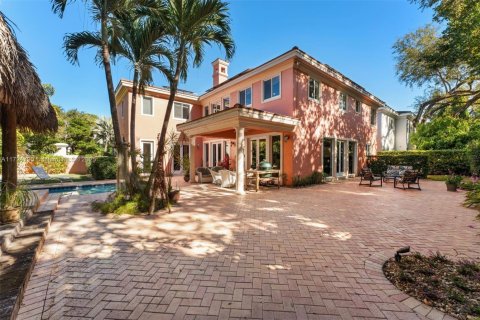 Casa en venta en Miami, Florida, 5 dormitorios, 451.88 m2 № 1476727 - foto 27