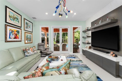 Casa en venta en Miami, Florida, 5 dormitorios, 451.88 m2 № 1476727 - foto 7