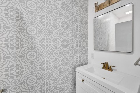 Снять в аренду виллу или дом в Майами-Бич, Флорида 4 спальни, 215.25м2, № 1989299 - фото 17