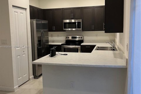 Adosado en alquiler en Homestead, Florida, 3 dormitorios, 133.97 m2 № 1992347 - foto 15