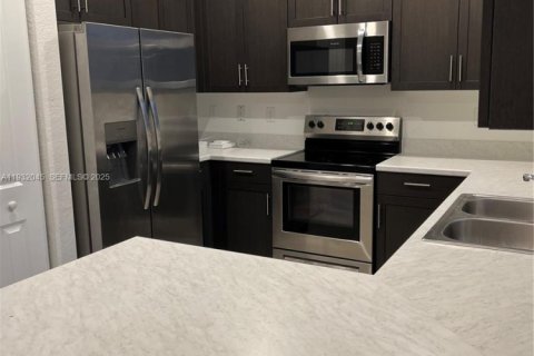 Adosado en alquiler en Homestead, Florida, 3 dormitorios, 133.97 m2 № 1992347 - foto 24