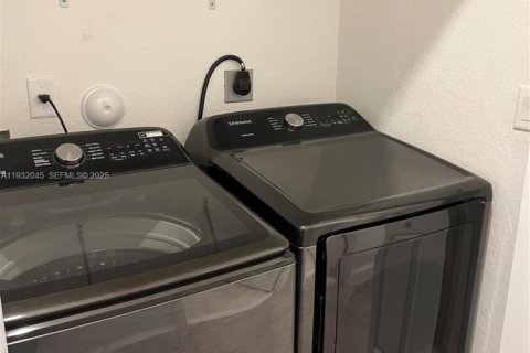 Adosado en alquiler en Homestead, Florida, 3 dormitorios, 133.97 m2 № 1992347 - foto 20