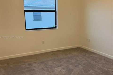 Adosado en alquiler en Homestead, Florida, 3 dormitorios, 133.97 m2 № 1992347 - foto 5