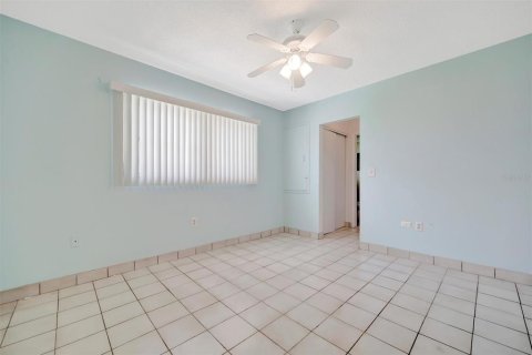 Condo in Bradenton, Florida, 2 bedrooms  № 1837745 - photo 16