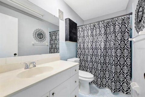 Condo in Bradenton, Florida, 2 bedrooms  № 1837745 - photo 23