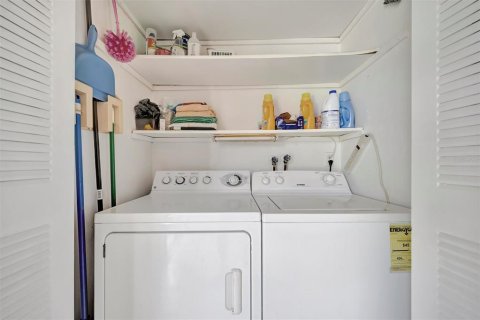 Condo in Bradenton, Florida, 2 bedrooms  № 1837745 - photo 14